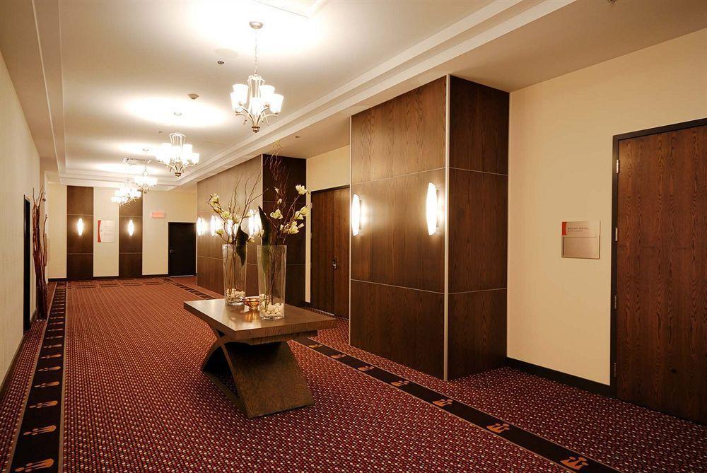 Imperia Hotel Et Suites Terrebonne Exteriér fotografie